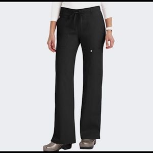 Scrubs - Cherokee Luxe